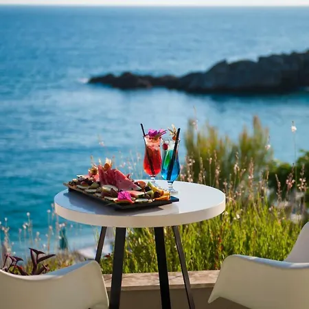 Folie Marine & Club 5*