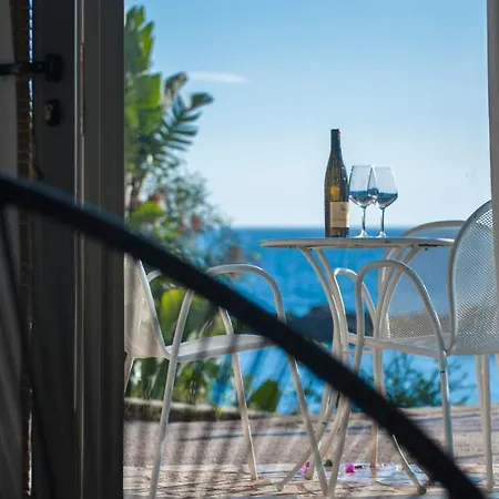 Hotel Folie Marine & Club Jal