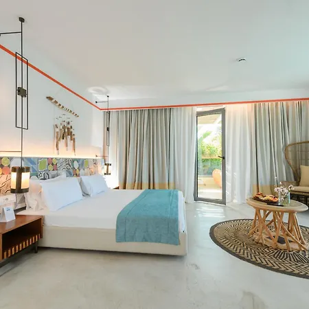 Folie Marine Club Hotel Jal