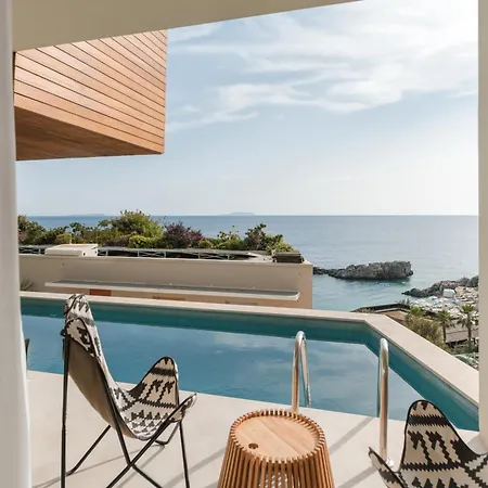 Folie Marine & Club Hotel