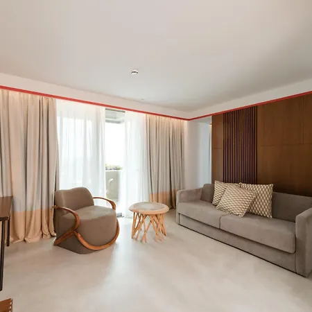 Folie Marine & Club Hotel 5*