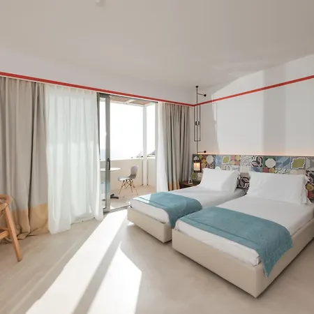 Folie Marine & Club Hotel Jal