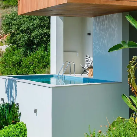 Folie Marine Club 5*