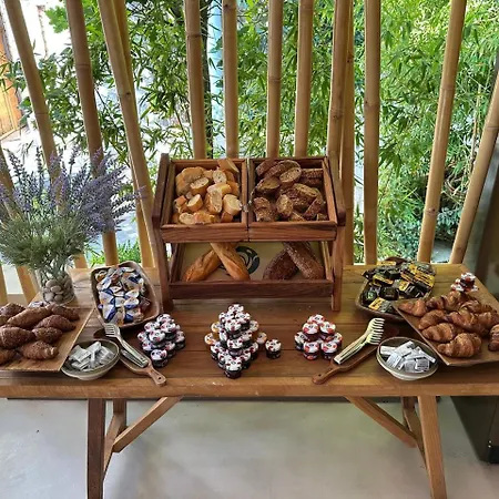 Folie Marine & Club 5*