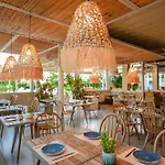 Folie Marine & Club Hotel 5*