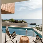 Folie Marine & Club Hotel
