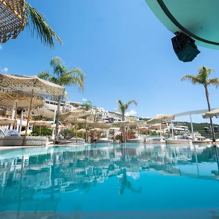 Folie Marine & Club Отель