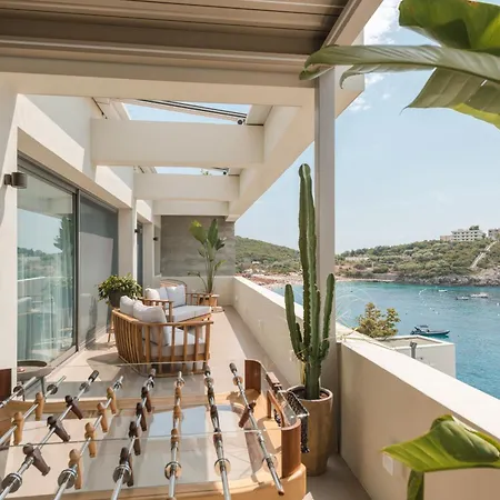 Folie Marine Club