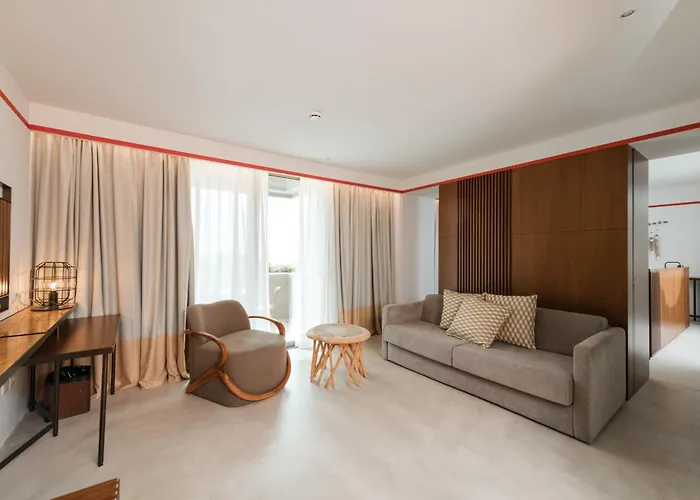 Folie Marine & Club Hotel 5*